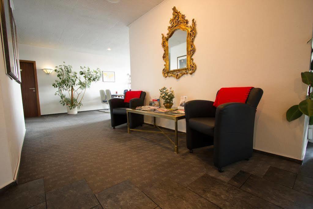 Hotel Sonnenkeller Neu-Ulm Eksteriør billede